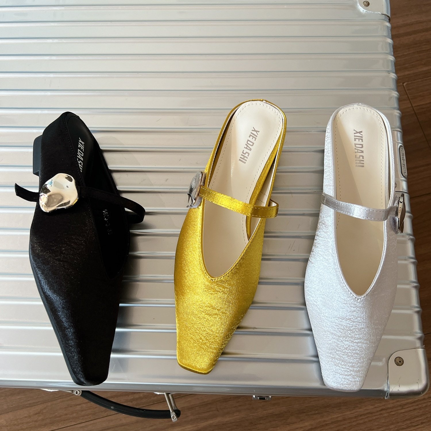 2026春季新款欧美风沙丁布包头半拖鞋女侧扣一字带方头内增高拖鞋,女鞋,包头拖,淘宝优惠券,粉丝福利购,淘宝优惠卷