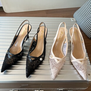 2026春季新款法式蕾丝布面尖头后空单鞋女细跟珍珠装饰气质高跟鞋