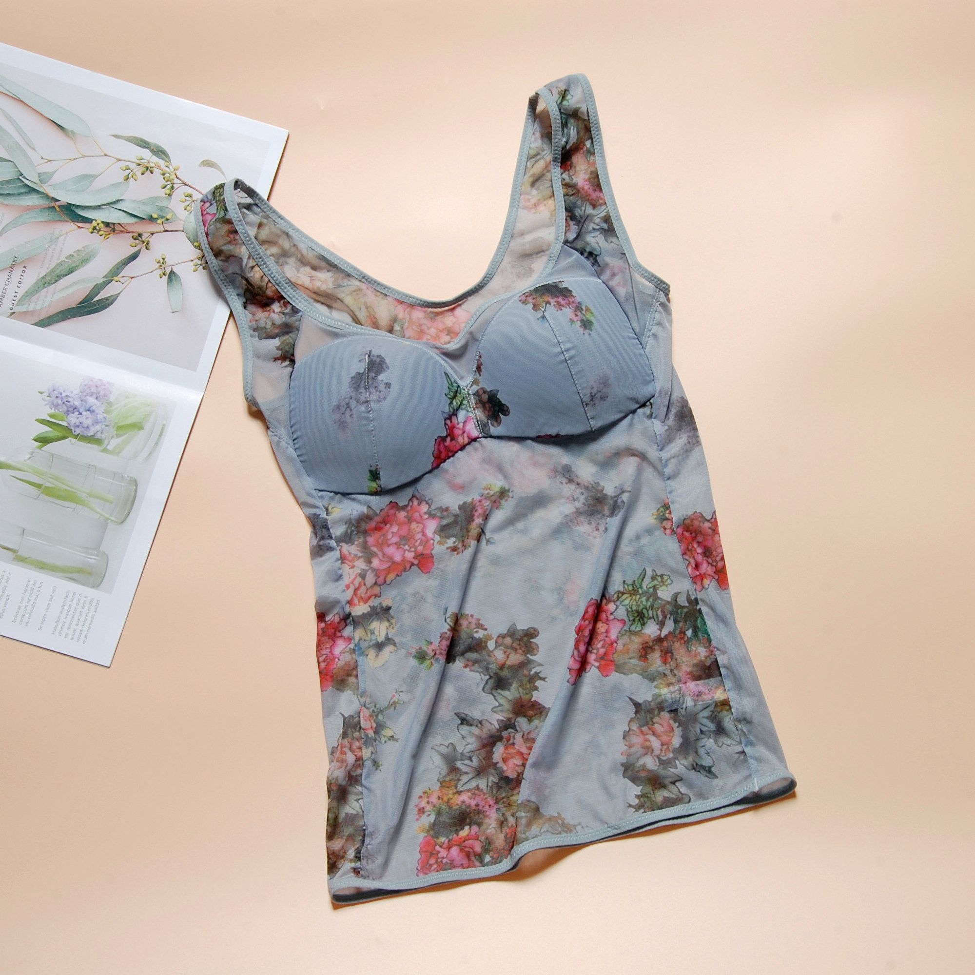 大码女士无托;l连文胸无钢圈无痕花朵薄罩杯舒适透气上托胖mm背心