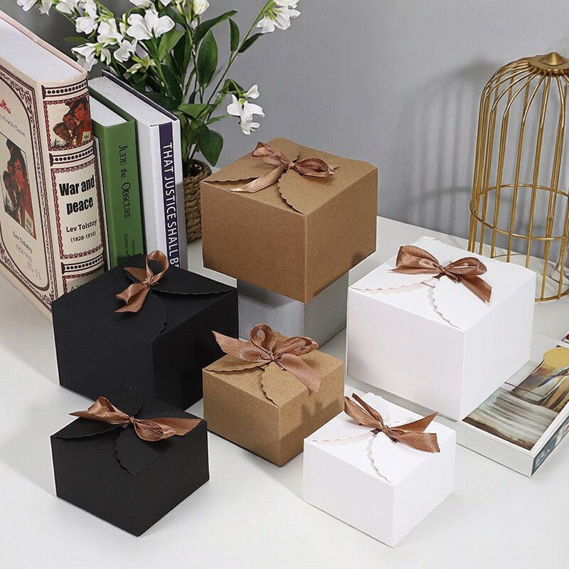 新款纸盒白色黑色牛皮纸礼盒蝴蝶结盒子正方形礼品包装盒空盒批发