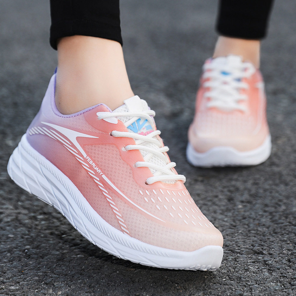 2026运动鞋子女鞋春夏季新品透气轻便跑步鞋时尚通勤健步板鞋