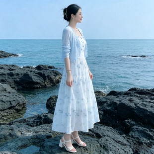 夏季新款时尚渡假风高腰修身显瘦碎花中长款印花吊带连衣裙两件套