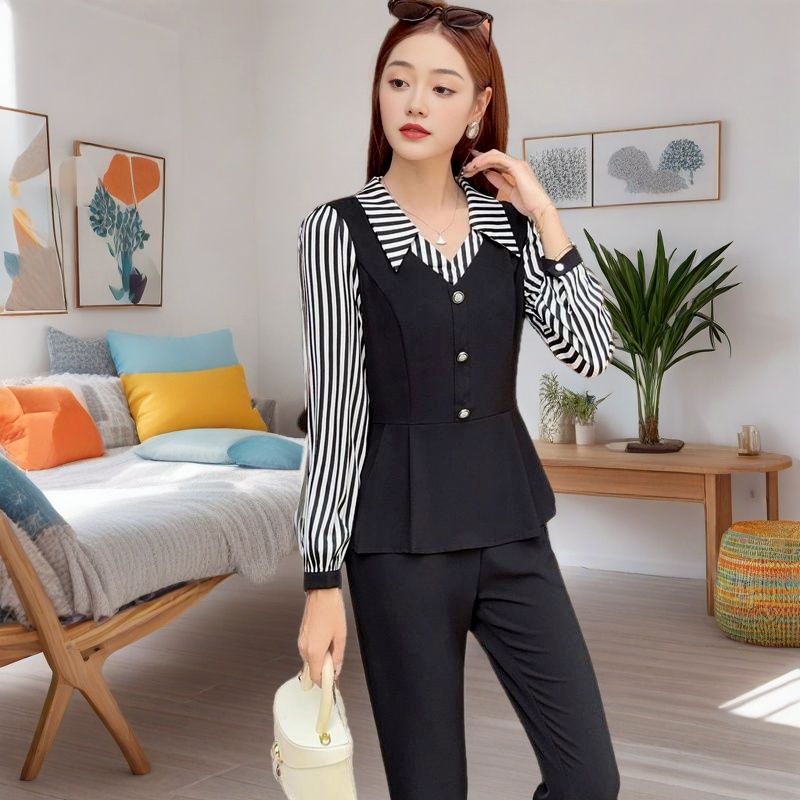 时尚套装2024气质秋季洋气新款显瘦减龄拼接条纹上衣微喇裤两件套