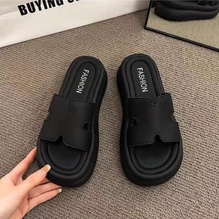 厚底一字拖鞋 休闲踩屎感海边沙滩凉拖 女夏外穿2025新款 配裙子法式