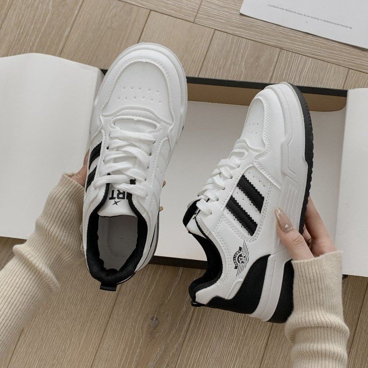 港风百搭小白鞋女夏季厚底轻便休闲板鞋学生小众百搭ins潮运动鞋