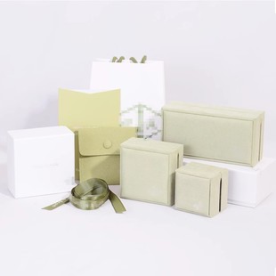 高档梵克首饰盒通用四叶草戒指盒适用于VCA手链盒子防尘收纳包装