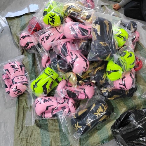 成人儿童拳套专业毒液搏击散打格斗男女训练拳击泰拳手套沙袋