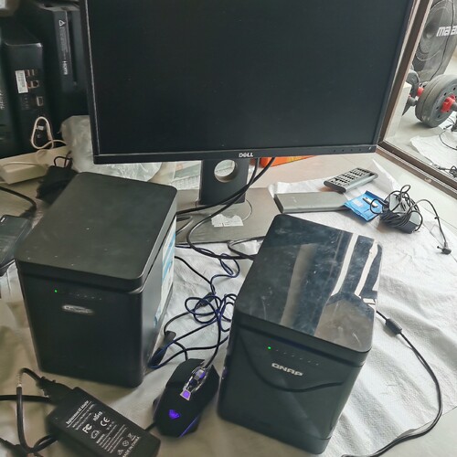 议价威联通TS-453Bmini，取了硬盘的，收的搞不懂，应该是