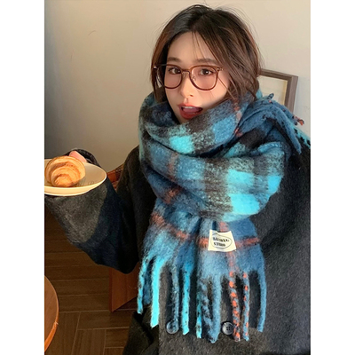 清冷海冰蓝马海毛格子羊毛围巾