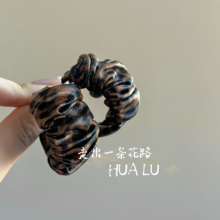 HUALU-时髦搭子~美拉德褶皱豹纹皮革夸张高级感甜酷辣妹耳环耳夹