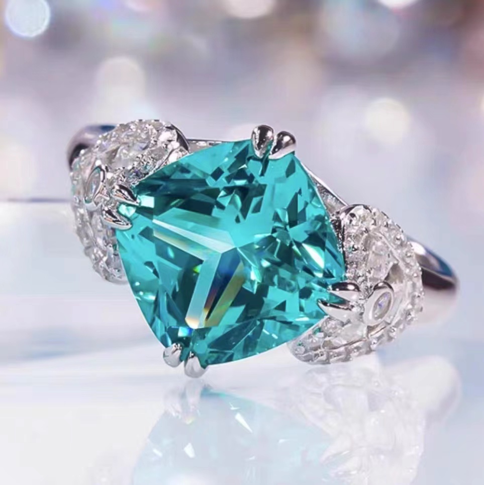 方形5克拉碧玺戒指轻奢