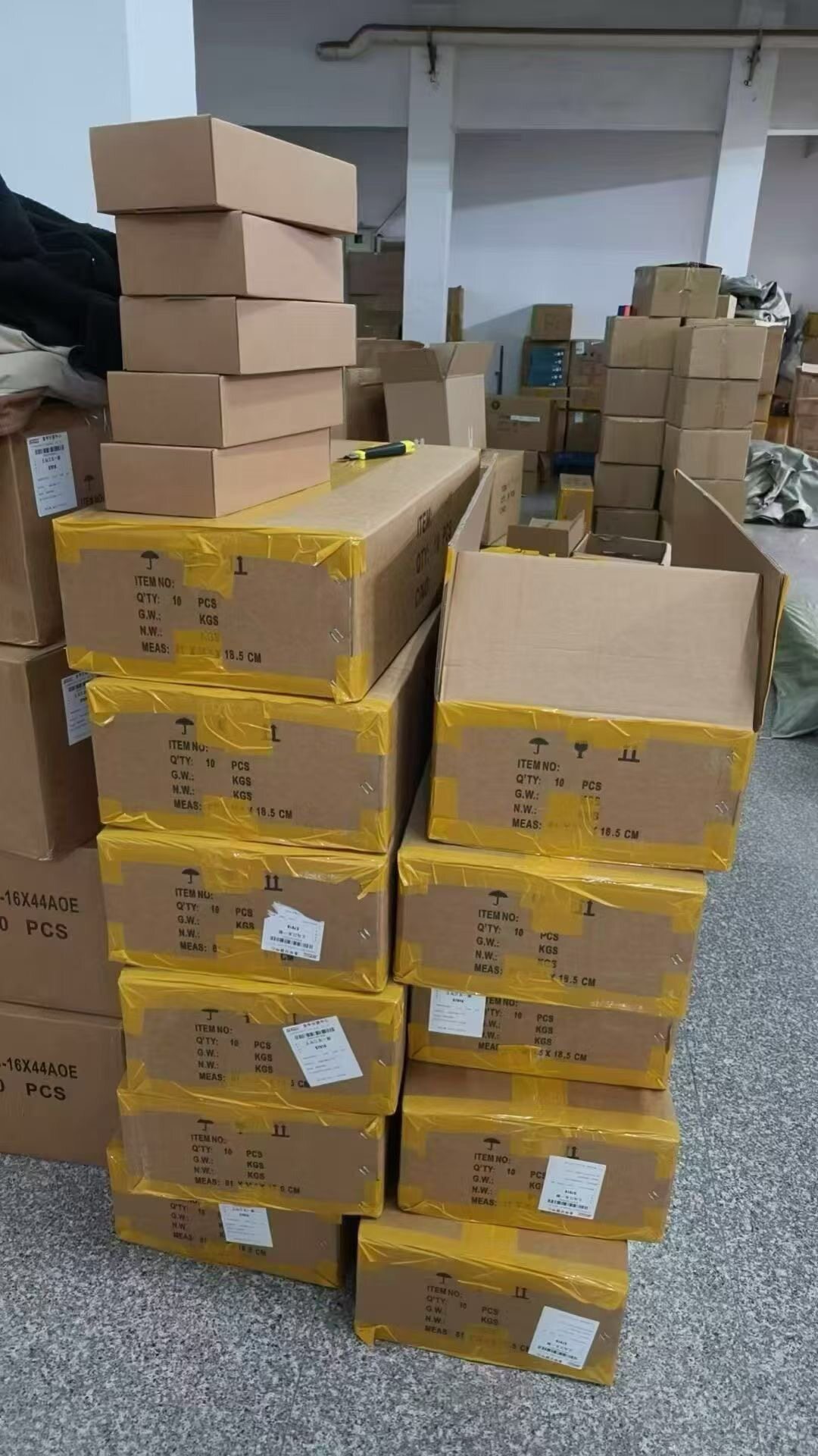 玩具配件瞄准倍镜十字镜可调节变倍寻鸟镜红绿激光高清抗震八倍镜