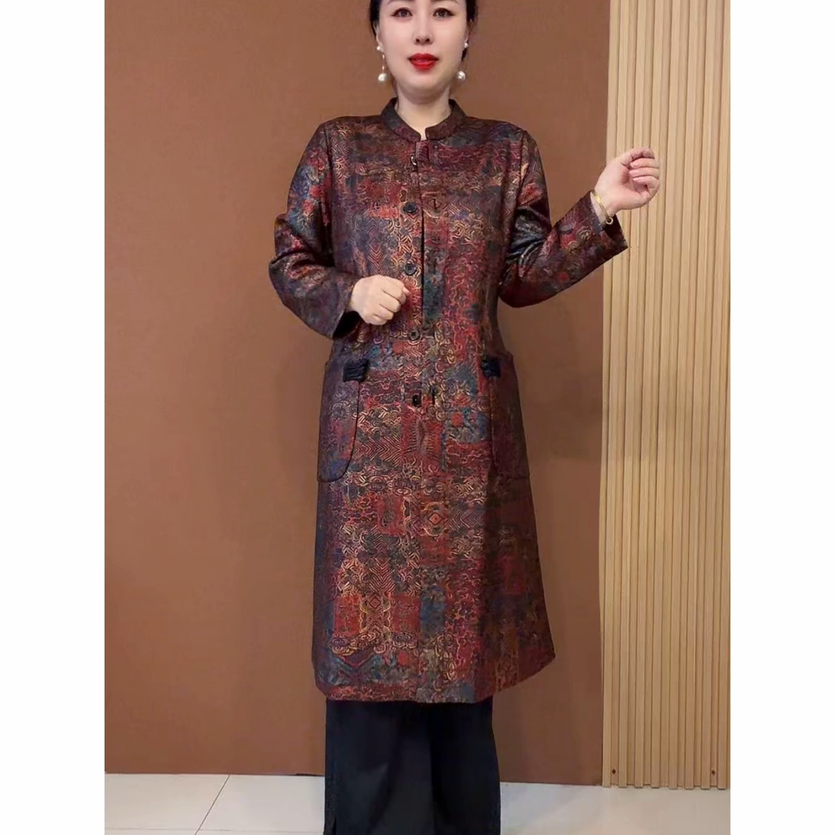 中老年妈妈装春秋季中长款风衣大码上衣宽松显瘦高档提花大衣洋气