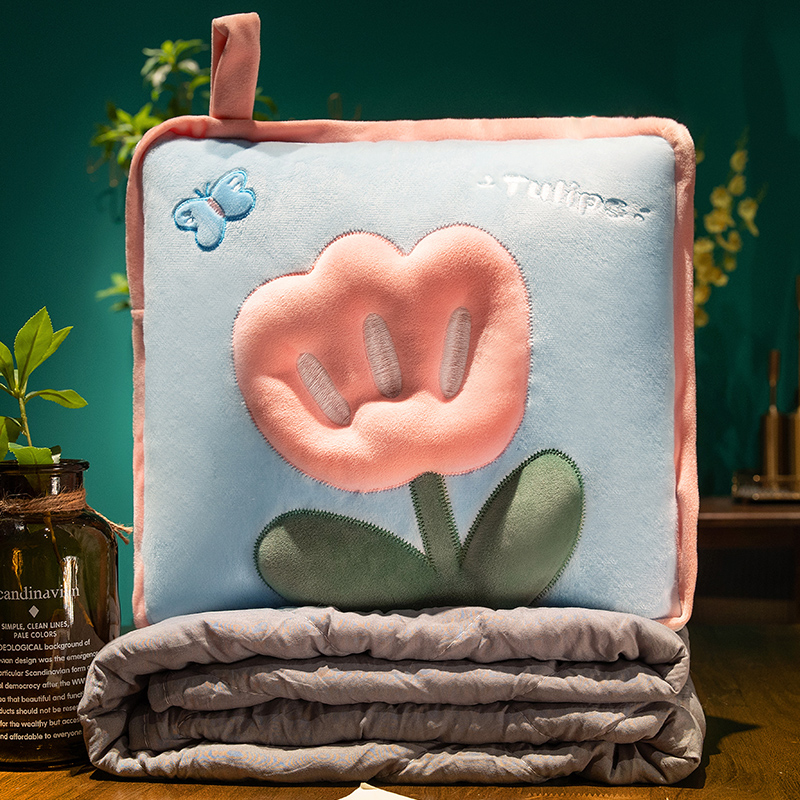 花朵抱枕被子两用汽车载枕头空调被折叠毯子二合一办公室午睡靠枕