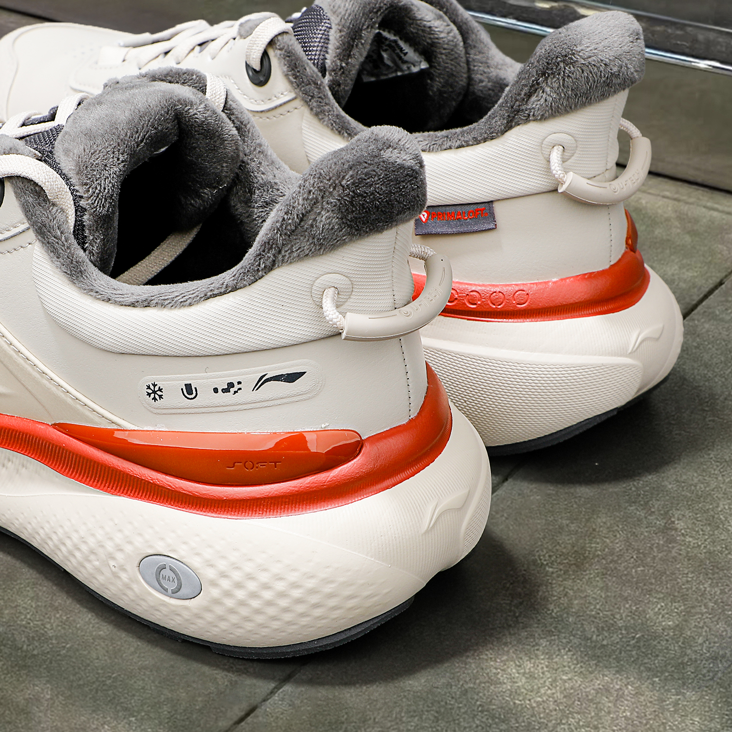 李宁SOFT PLUS 2休闲鞋男鞋2025冬季新款防泼水鞋子加厚运动鞋