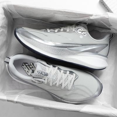 李宁秋冬款赤兔8pro跑步鞋男鞋2025冬季新品防泼水鞋面减震运动鞋