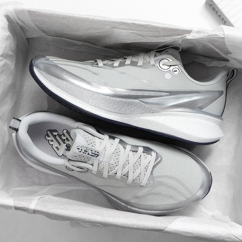 李宁秋冬款赤兔8pro跑步鞋男鞋2025冬季新品防泼水鞋面减震运动鞋