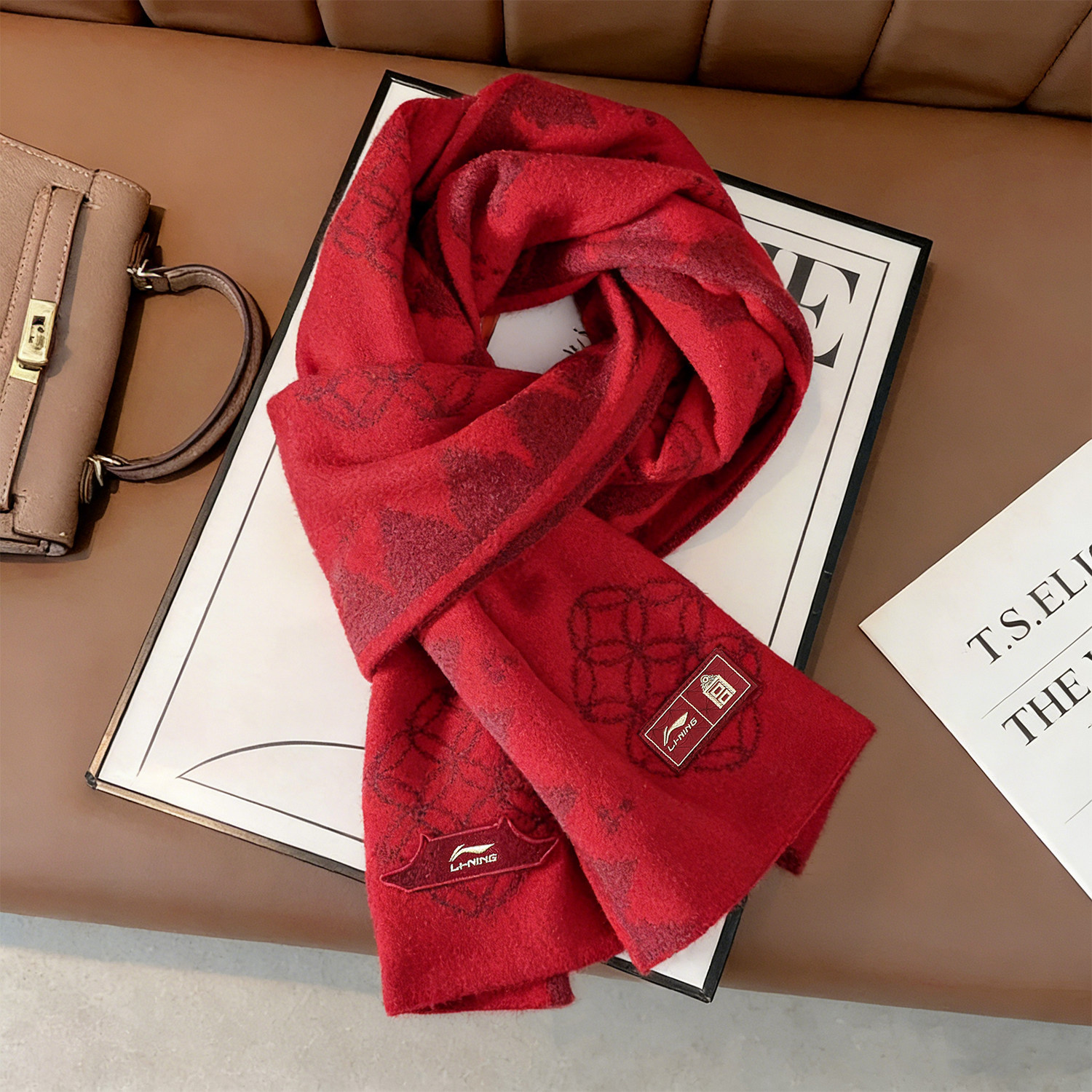 李宁新年款红色围巾男女同款2026新款日进斗金故宫联名马年围脖,运动包/户外包/配件,围巾/围脖,淘宝优惠券,粉丝福利购,淘宝优惠卷