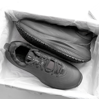 李宁加绒运动鞋男2025冬季新款防滑耐磨保暖男鞋潮流休闲鞋黑色鞋