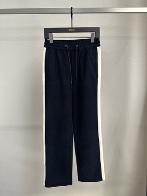 CNC 25秋冬新款 男士时尚后口袋字母刺绣直筒休闲裤 811G3930BD