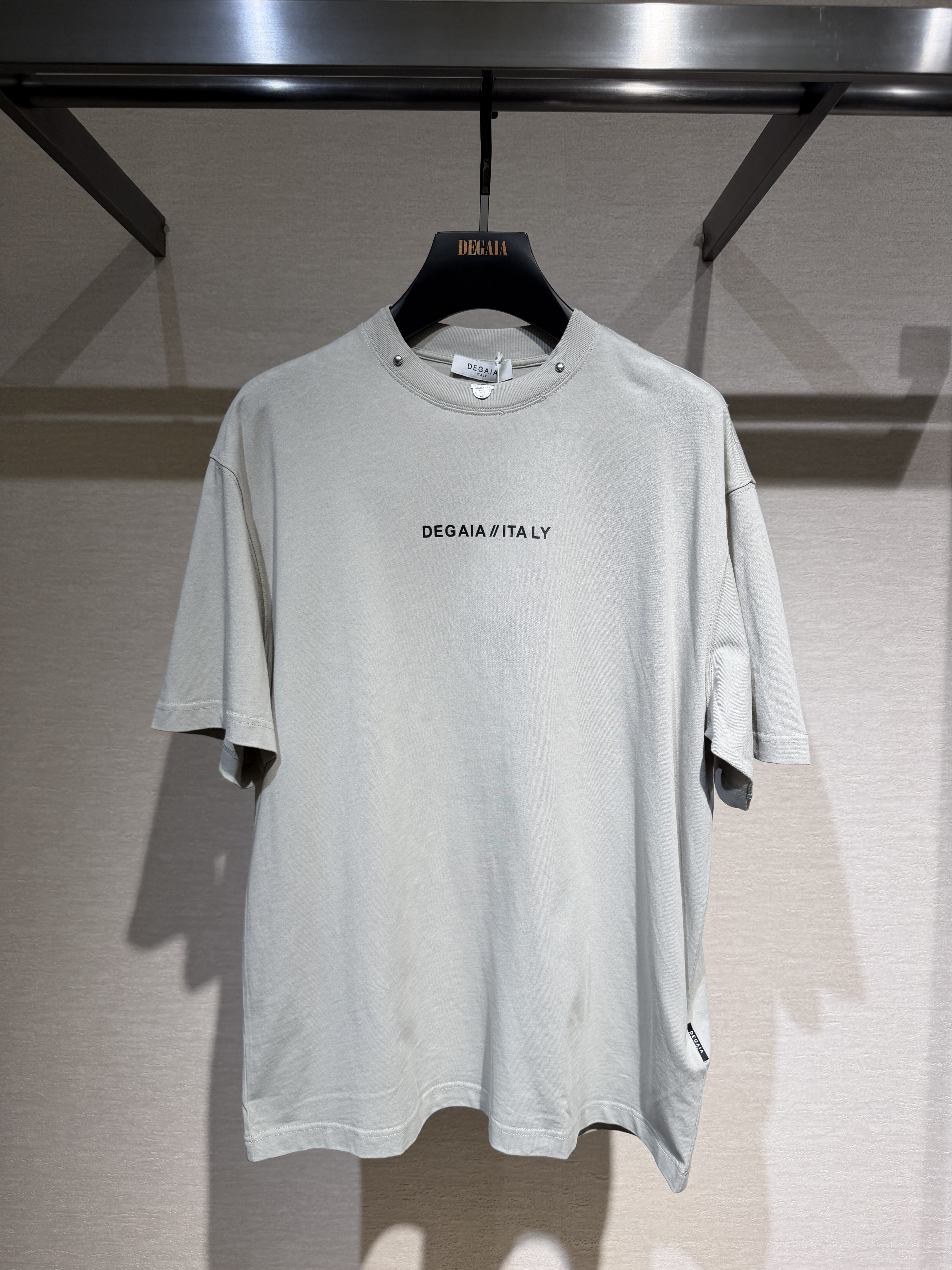 DEGAIA 26春夏新款 男士时尚双领口字母印花短袖T恤DUIAAT200605,男装,T恤,淘宝优惠券,粉丝福利购,淘宝优惠卷