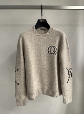 CNC 25秋冬新款 男士时尚logo印花休闲圆领长袖毛衫 811G352018