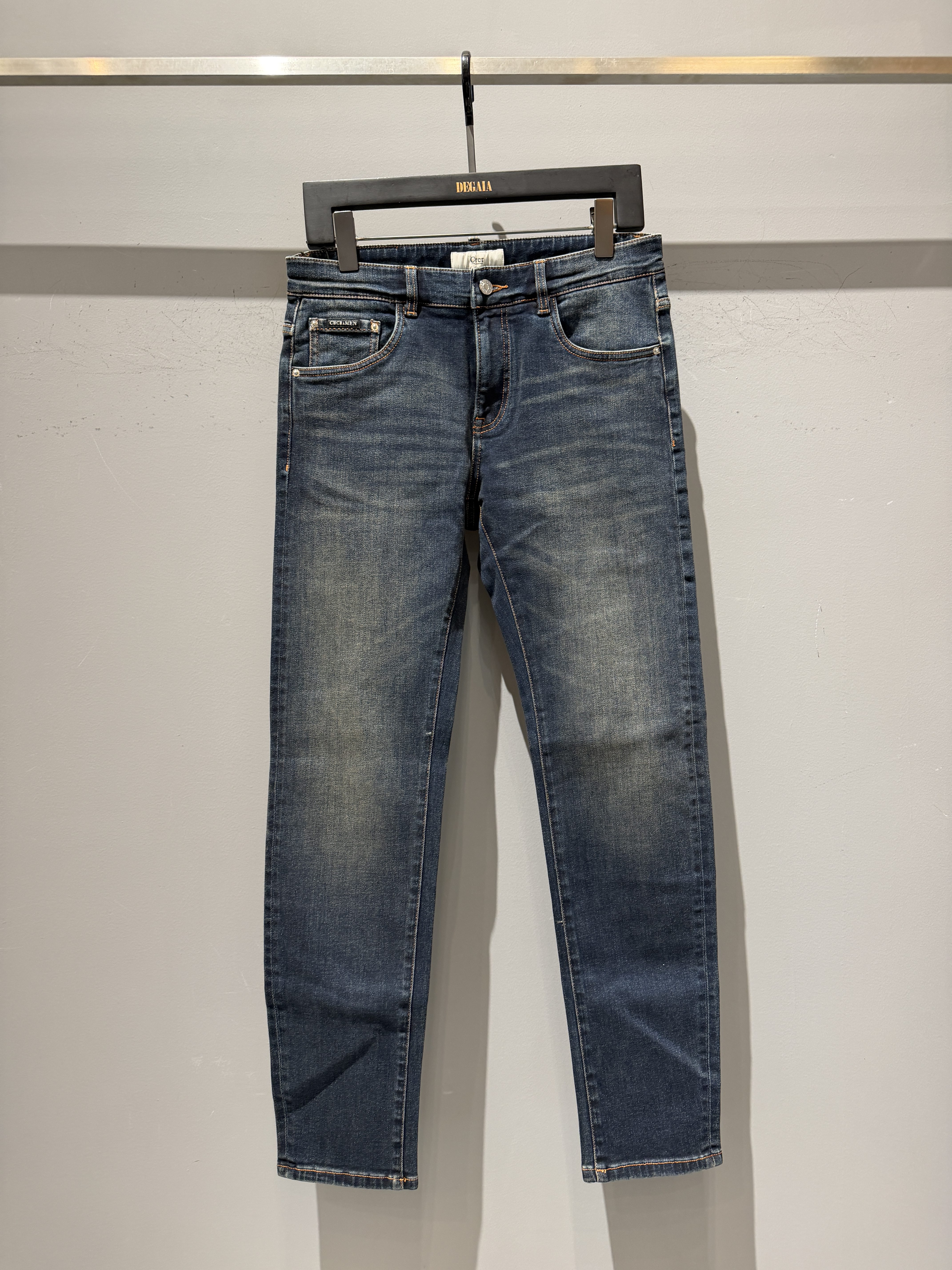 CRCR 26春夏新款 男士时尚后口袋字母印花修身牛仔裤 NZM40902