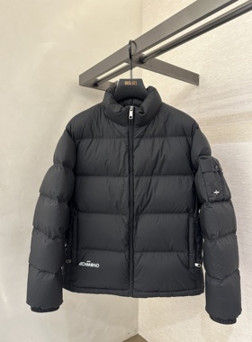 John Richmond 25秋冬新款 男士下摆字母印花羽绒服JUHBAY030518