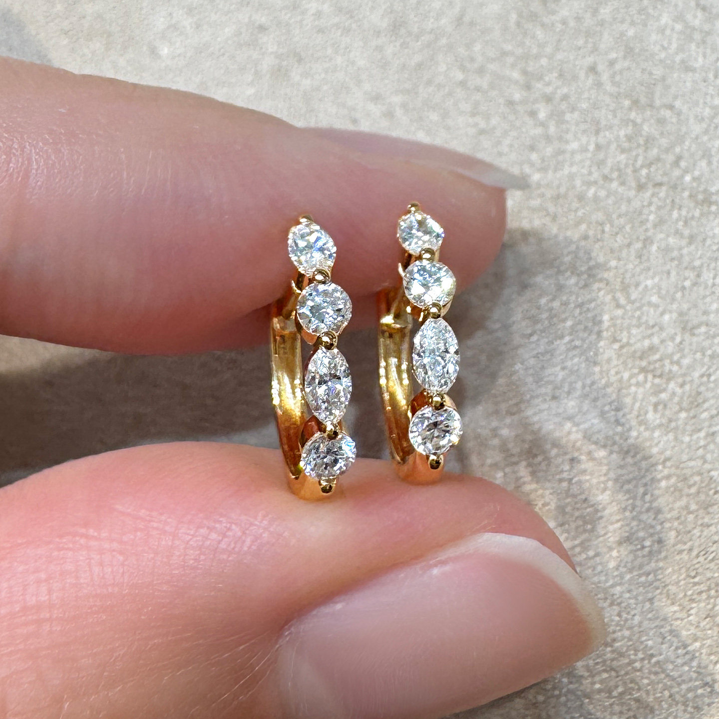 排钻耳扣 18K金培育钻石耳环彩金耳扣18k金素圈耳环培育钻耳饰,珠宝/钻石/翡翠,耳饰,淘宝优惠券,粉丝福利购,淘宝优惠卷