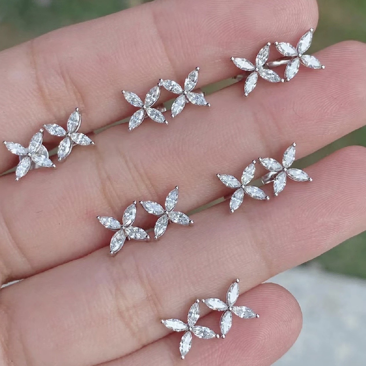 蝴蝶耳钉女18k金人工培育钻石耳钉马眼钻石耳钉耳饰耳环四叶草