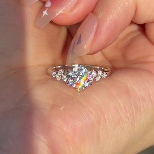 柏林情书 PT950铂金培育钻石戒指轻奢高级感六爪钻戒1克拉钻石