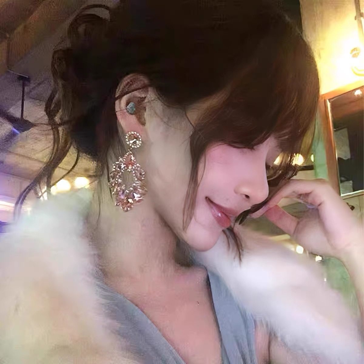 轻奢锆石水钻镂空耳环女款夸张欧美高级感耳钉小众设计感个性耳饰,珠宝/钻石/翡翠,合成碳硅石耳饰,淘宝优惠券,粉丝福利购,淘宝优惠卷