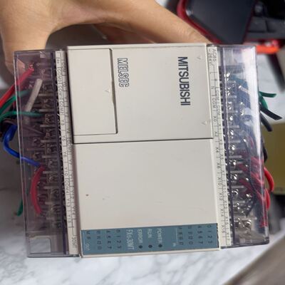 FX1S-30MT-001PLC 成色好 功能包好 实物