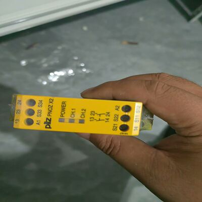 PILZ皮尔兹安全继电器PNOZ X2，型号774303