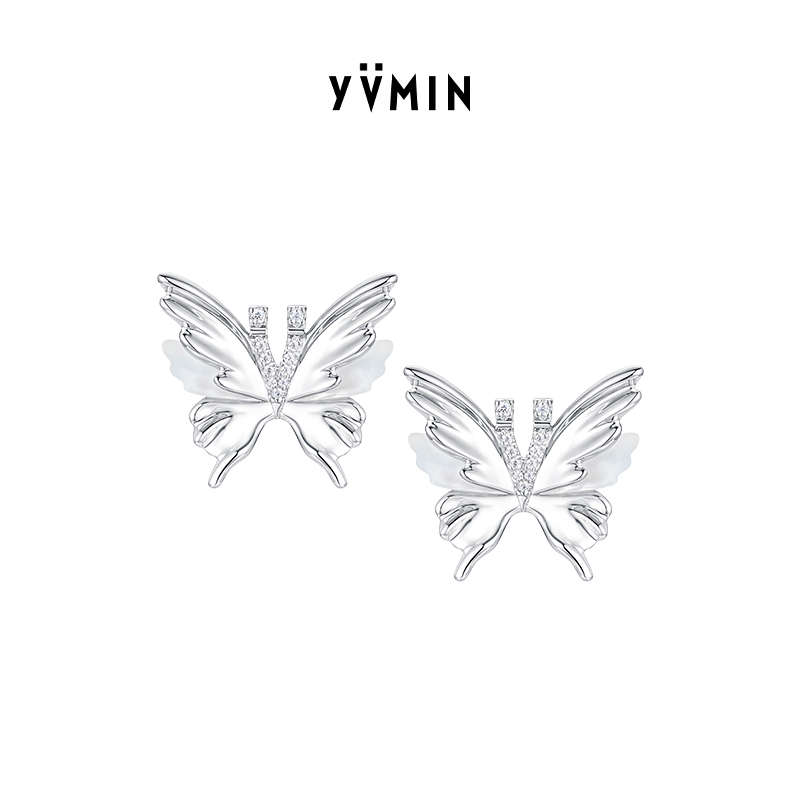 翅膀扇动间，宛如大自然的微妙艺术品