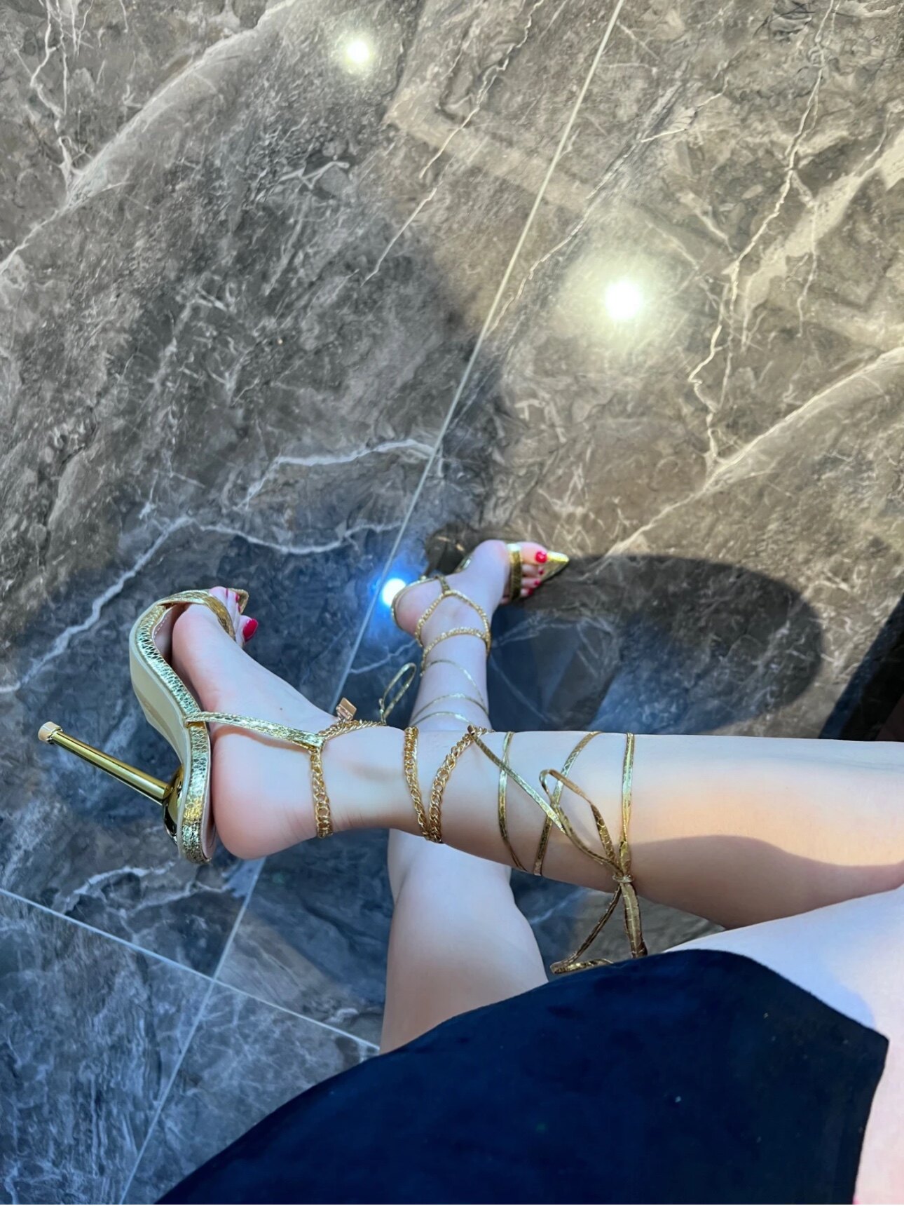 这也太性感了吧，好好看高跟鞋