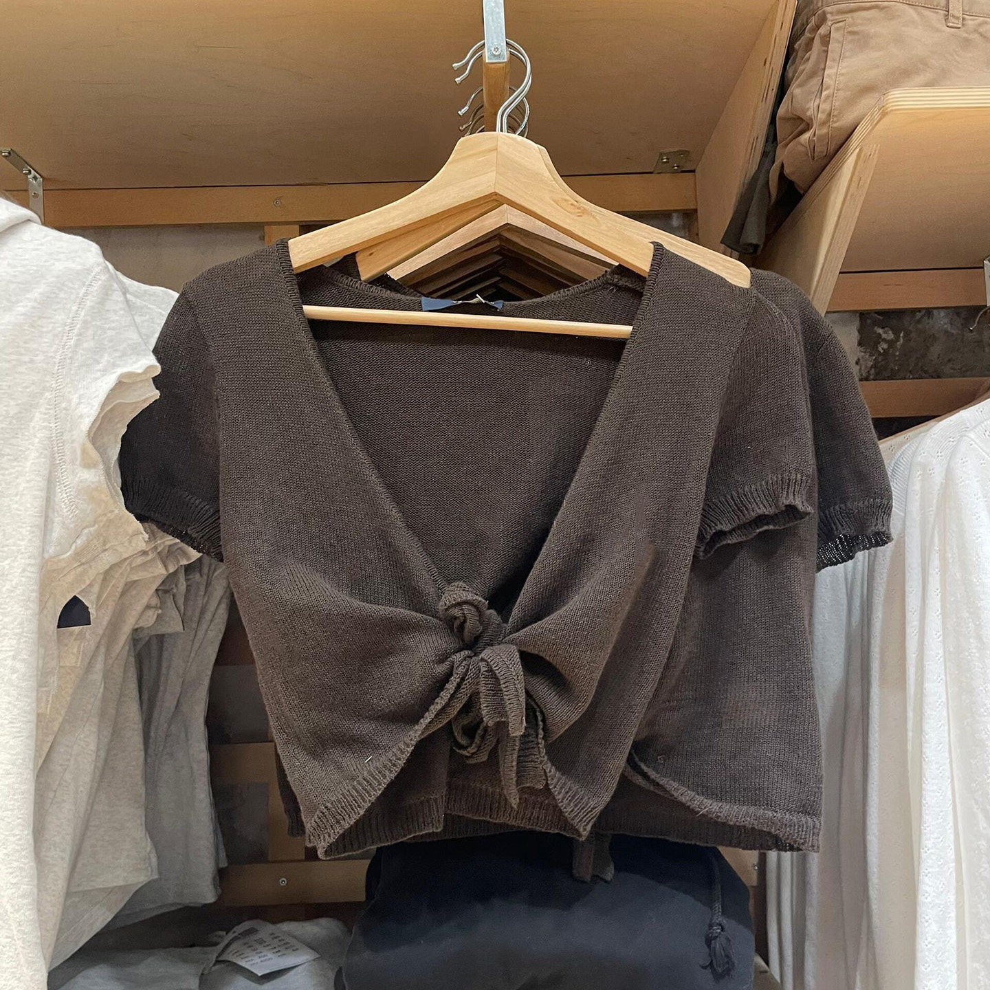 BM新款深棕色V领绑带短袖针织衫bm短款韩系简约休闲百搭女装上衣