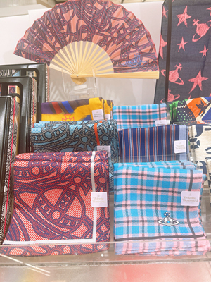 【国内现货】日本专柜正品VivienneWestwood西太后土星方巾手帕