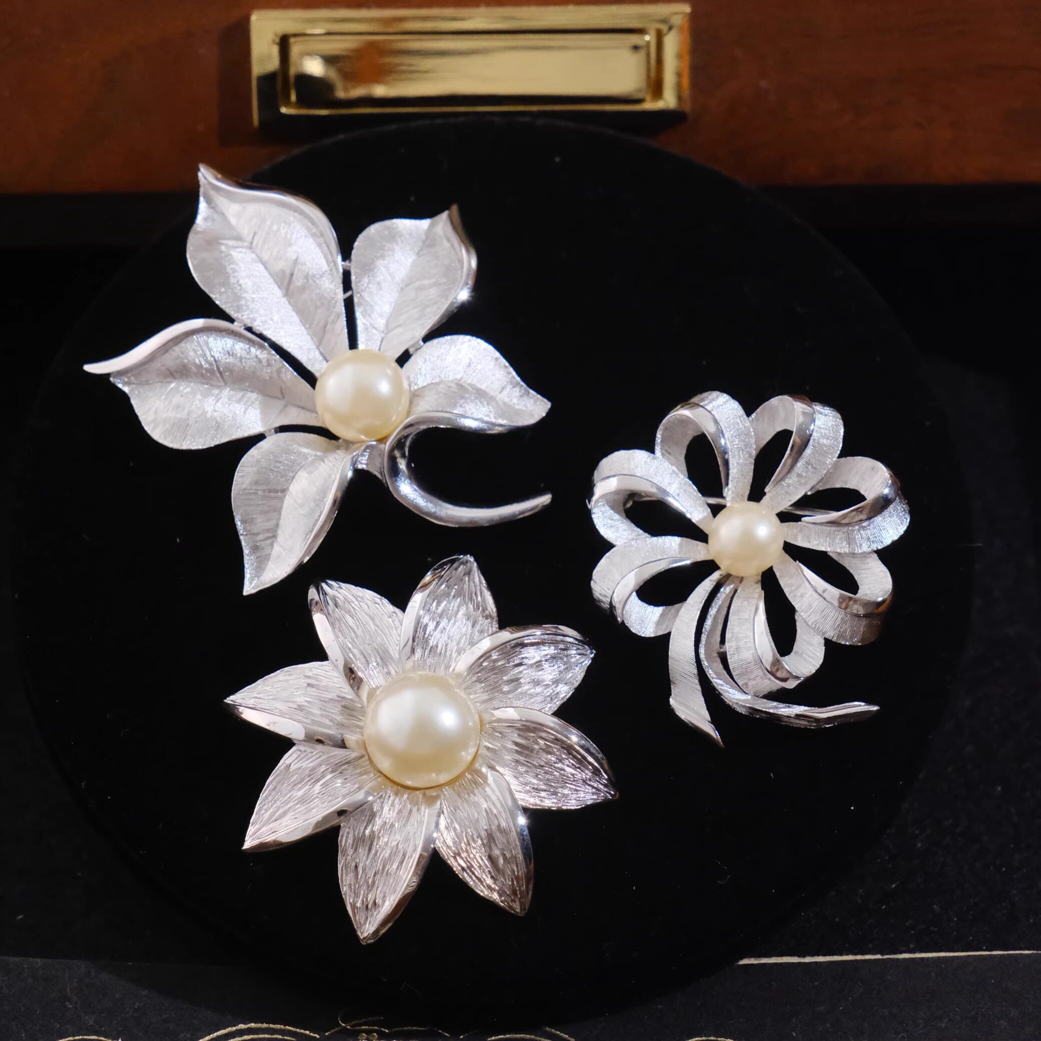 Vintage古董首饰Trifari翠法丽银色系树叶珍珠优雅中古胸针孤品