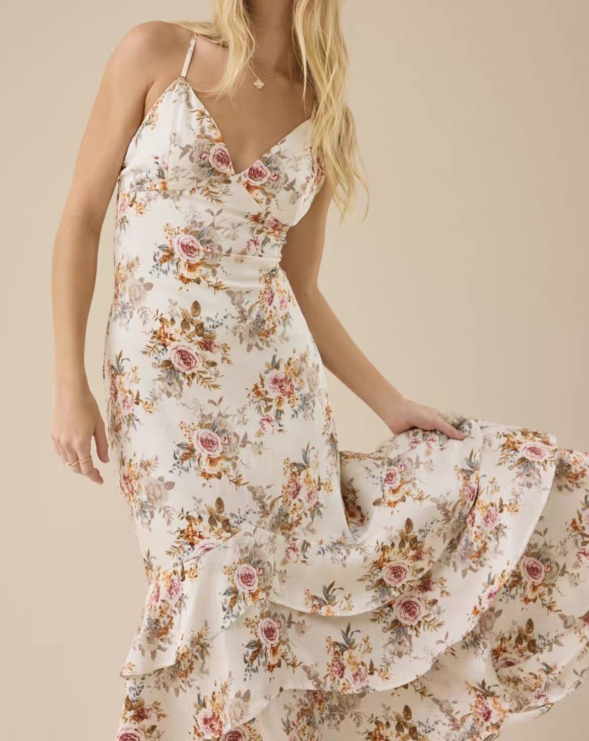 外贸2026春季新款百搭高品质个性优雅时尚吊带露背印花派对连衣裙