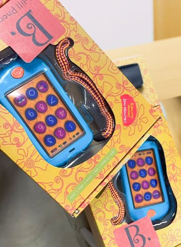 比乐B.toys手机玩具儿童过家家仿真音乐录音电话触屏