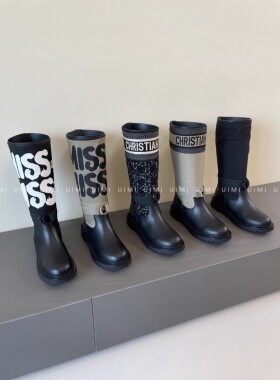 高定版本！邂逅甜美！25FW秋冬新款 刺绣字母拼色厚底骑士靴