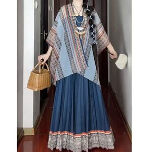 春秋新款赴云端侗族对鸟纹浅蓝披衫度假吊带连衣裙女百褶裙中长裙