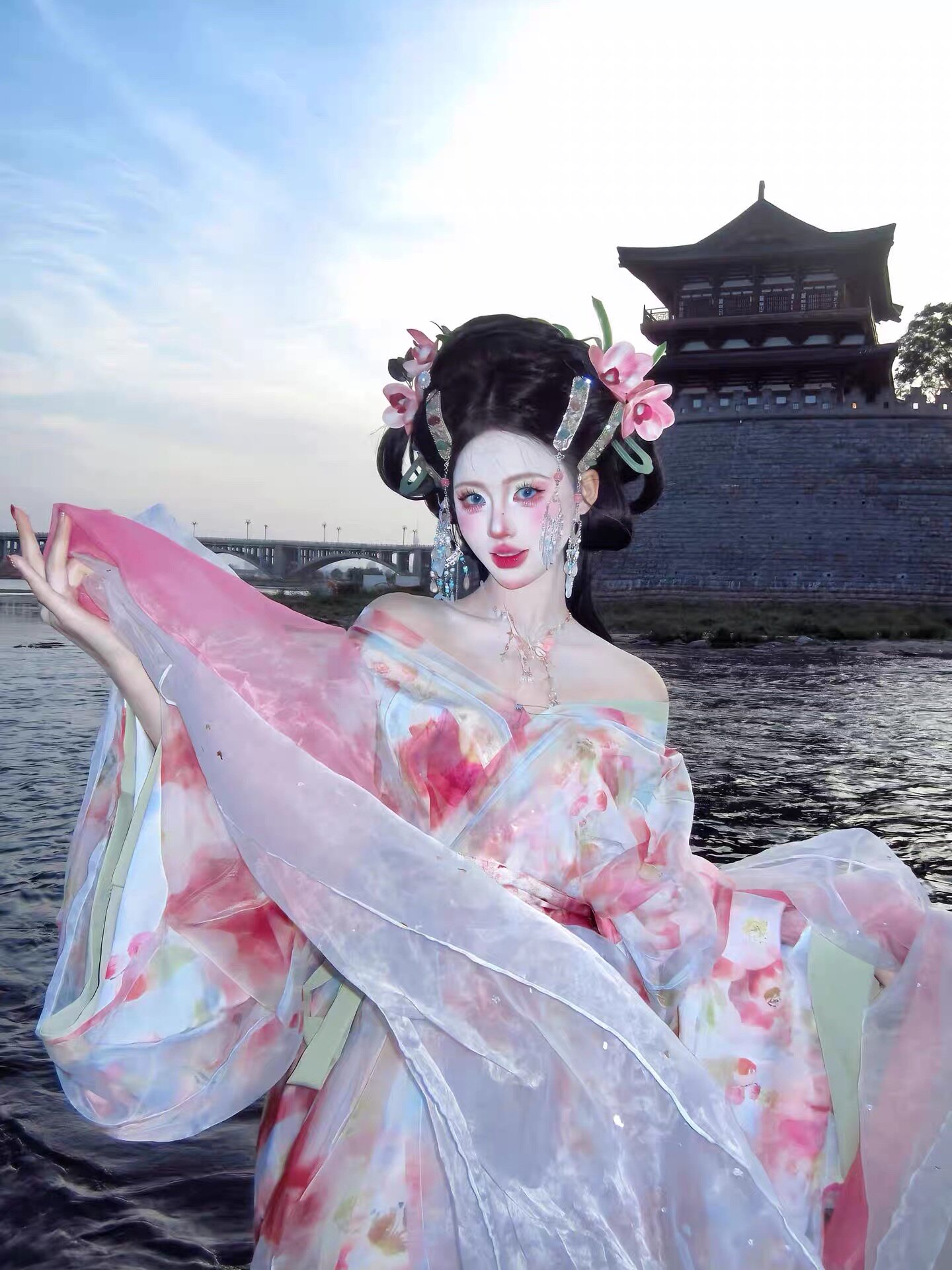 美人图战国袍汉服女飘逸拖尾