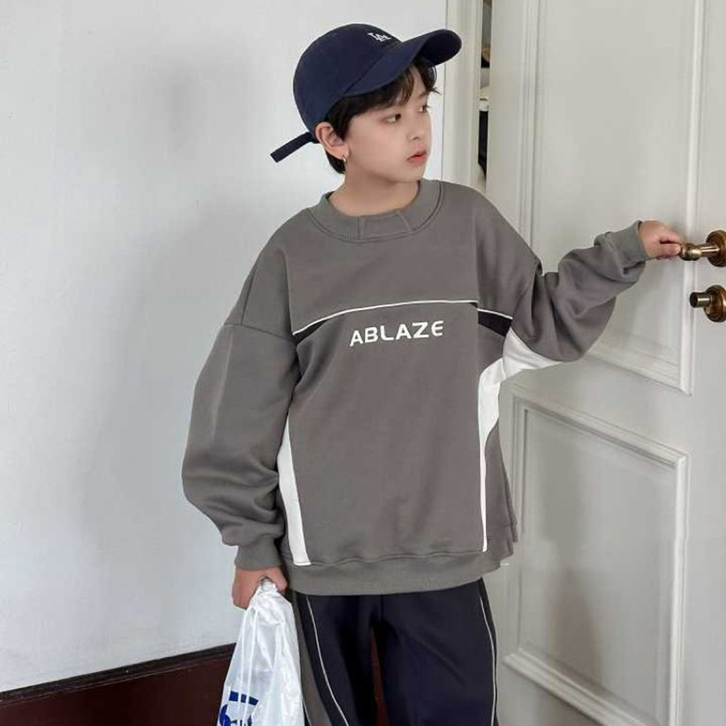 76005牛家一体绒卫衣童装秋冬款男女童拼色加绒套头衫中大童,童装/婴儿装/亲子装,卫衣/绒衫,淘宝优惠券,粉丝福利购,淘宝优惠卷