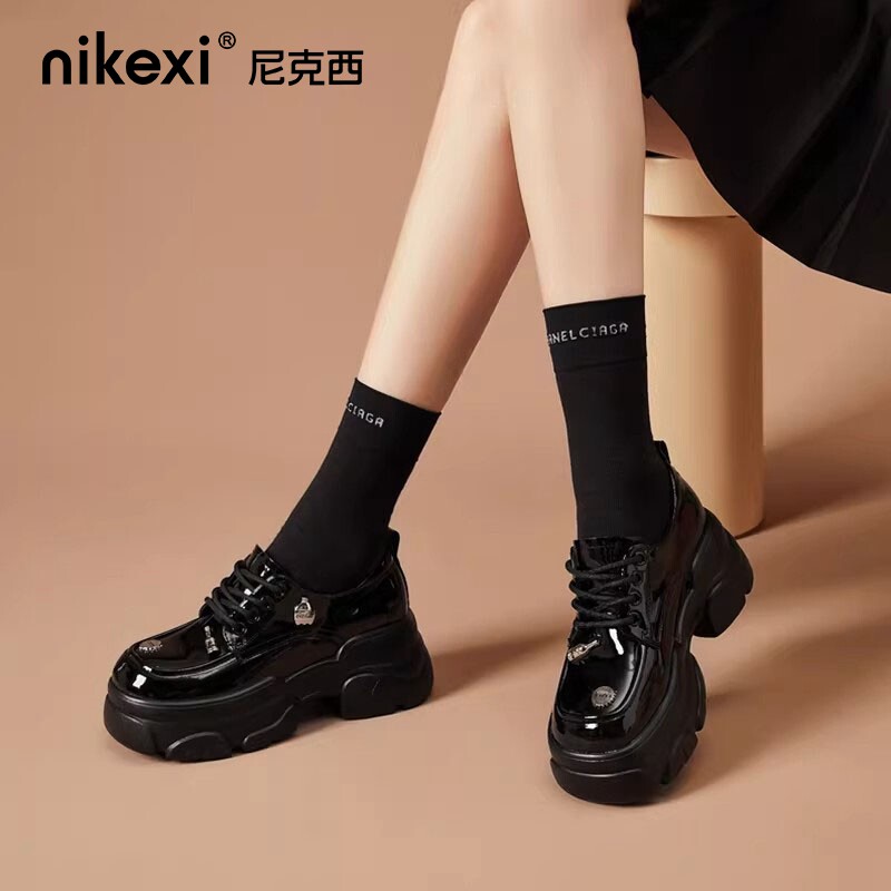 粗高跟乐福鞋女款2026新款复古英伦小皮鞋百搭配裙子jk休闲单鞋