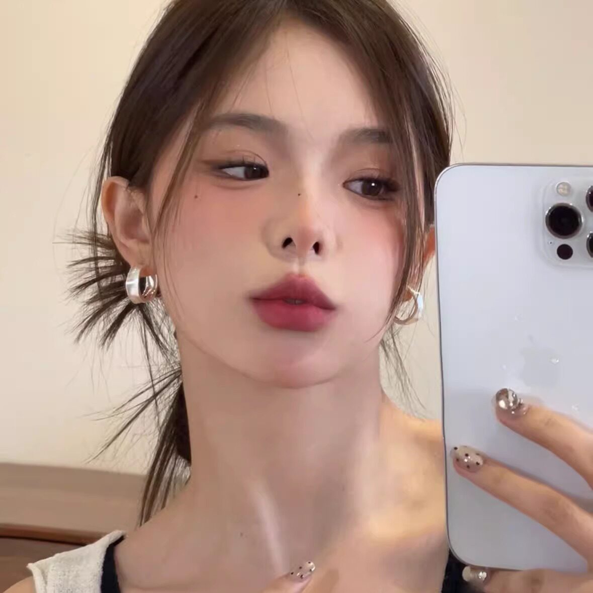 高级感银色耳环小众设计感法式圈圈银针耳圈耳钉女适合脸大的耳饰