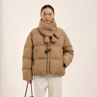 90白鸭绒高克重2025年冬季肌理感修身显瘦短款面包羽绒服女