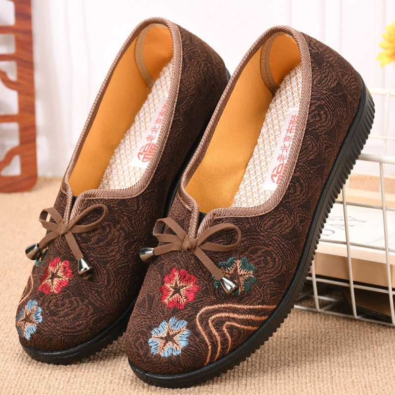 老北京布鞋防滑软底老人鞋女一脚蹬老太太鞋女秋妈妈鞋平底奶奶鞋