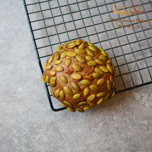 德南黑麦葵花籽面包Rye Roll偏酸德式餐包黑麦南瓜籽小黑球餐包